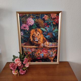 Cuadro con lienzo de León en Bañera