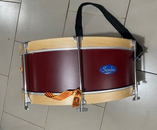 2 Bombos de 60cm de diametro.