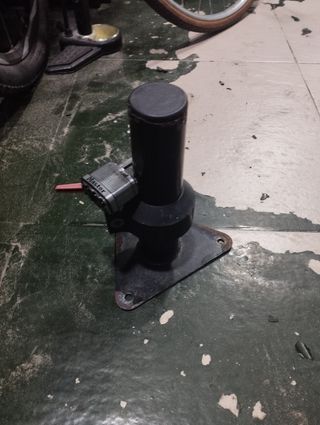 Soporte fijación rueda repuesto