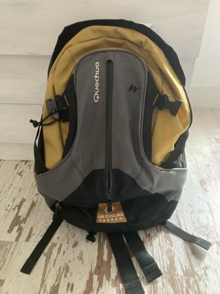 Mochila Quechua senderismo montaña