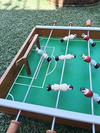 Futbolín antiguo madera Juguetes Viam.