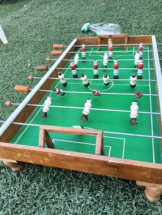 Futbolín antiguo madera Juguetes Viam.