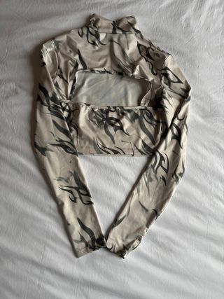 Top estampado de manga larga