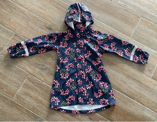 Chubasquero Reima niña estampado floral
talla 122