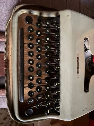 Máquina de escribir antigua