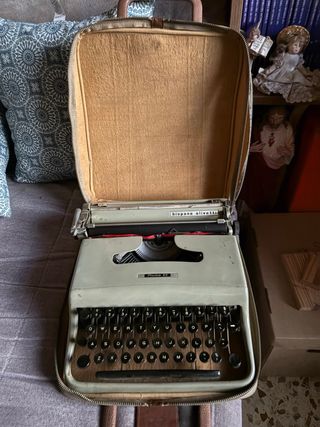 Máquina de escribir antigua