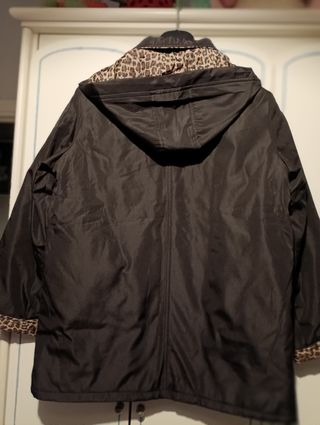 Chaquetón señora negro con estampado