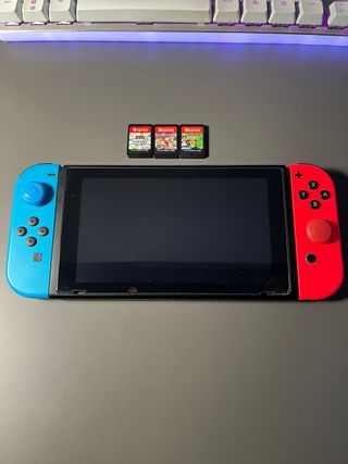 Nintendo Switch V1 con 3 juegos