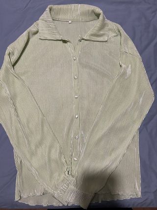 Traje plisado verde Talla S