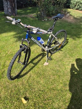 Bicicleta Rockrider con cambio Shimano.