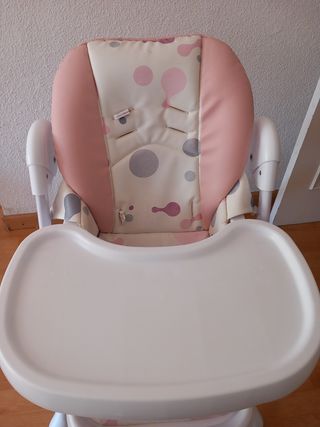 Trona infantil rosa con estampado