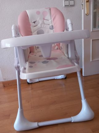 Trona infantil rosa con estampado