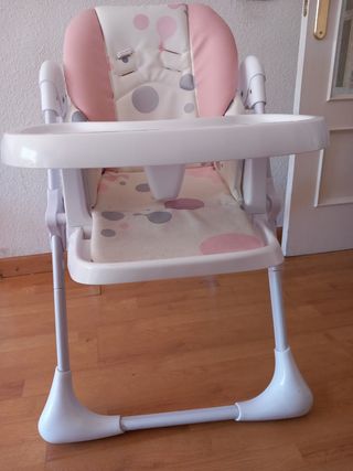 Trona infantil rosa con estampado