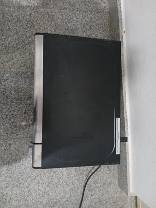 Microondas negro y plateado