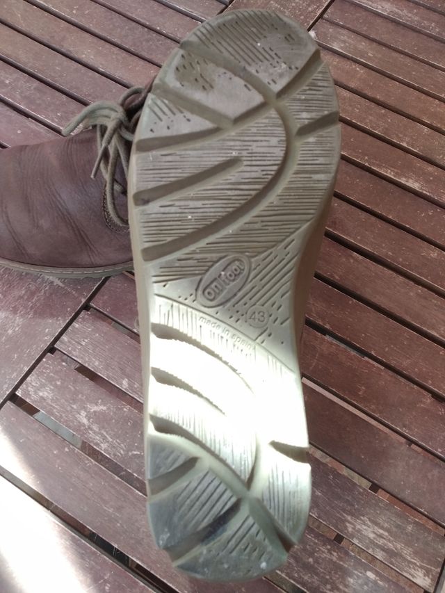 Zapatos de cuero marrón ON FOOT T-43