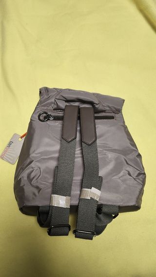 Mochila Tantrend gris pelo y nylon
