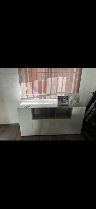 Aparador moderno gris y blanco