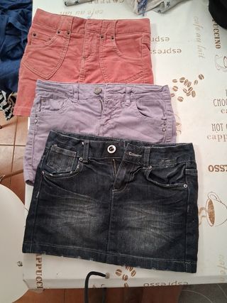 Faldas varias de Zara