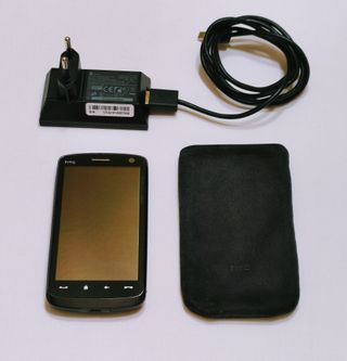 HTC Touch HD Negro con funda (móviles baratos)