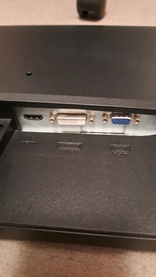 Monitor BenQ 75Hz Negro . Con cable vga,corriente