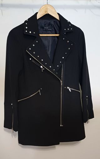 Chaqueta Zara Talla S con Tachuelas