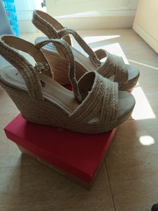 Zapatillas esparto cuña beige talla 37
