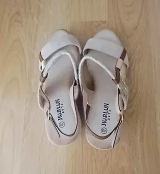 Sandalias de  yute Beige Talla 40 A ESTRENAR. 