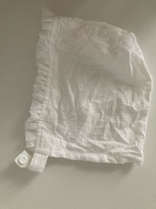 Ropa bebé - Conjunto de pelele blanco con gorro