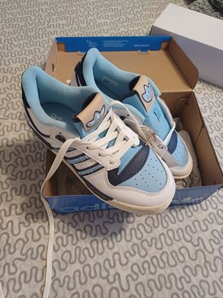 Adidas Rivalry Low Blancas y Azules