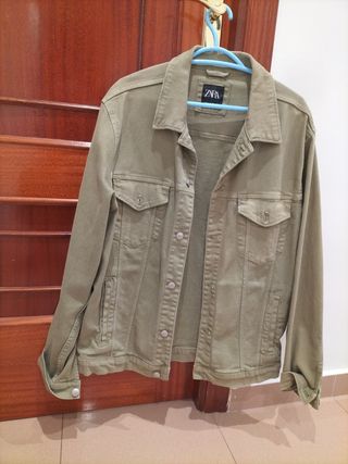 Cazadora vaquera Zara verde Talla XL