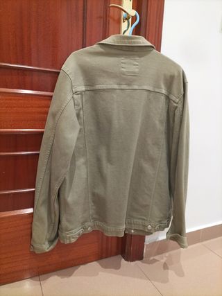 Cazadora vaquera Zara verde Talla XL