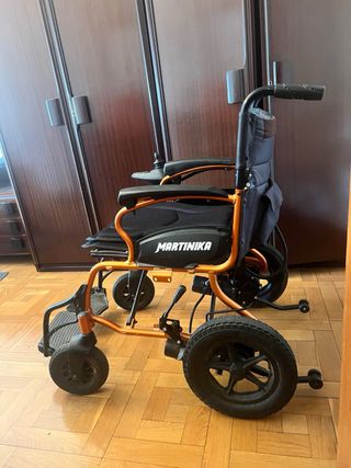 silla de ruedas motorizada movilidad reducida 