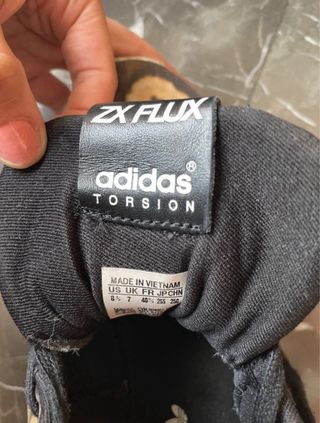 Zapatillas Adidas Estampadas Beige y Marrón