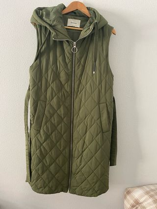 Chaleco acolchado Stradivarius verde caqui