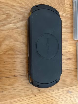 Consola PSP E1004 Negra + 3 Juegos