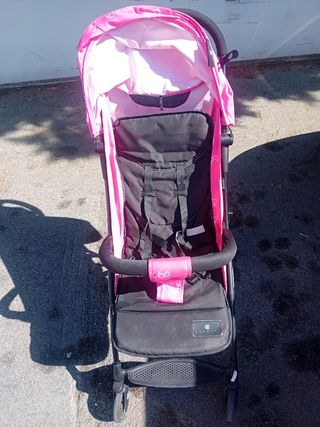 Passeggino rosa e nero