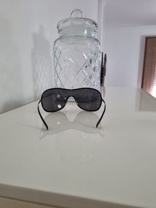Gafas de sol negras