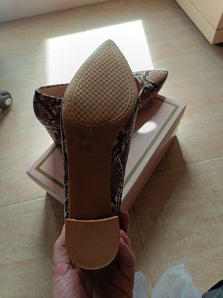Zapatos elegantes tacón serpiente