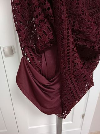 Vestido H&M encaje burdeos talla XS