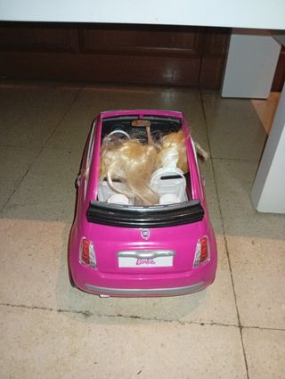 Coche rosa Barbie con 2 muñecas