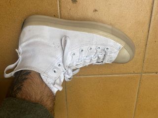 Converse all star
Blancas
Talla 42
Muy poco uso
