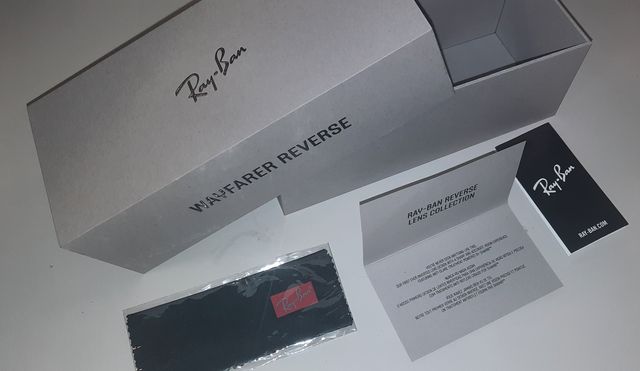 Ray Ban Scatola Wayfarer Reverse e Panno per Puliz