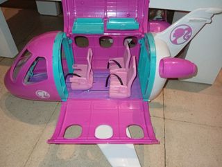 Avión y Muñecas Barbie