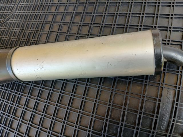 Escape Vespino usado muy poco