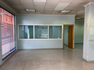 Se alquila / vende bajo comercial para negocio