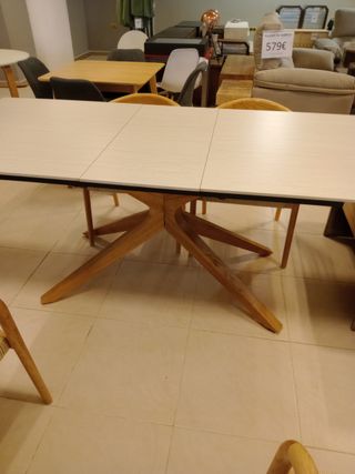 Mesa de comedor porcelanica
