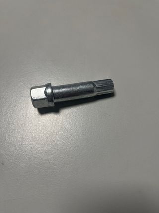 Tornillos Ruedas Coche M12x1,5. 20 uds