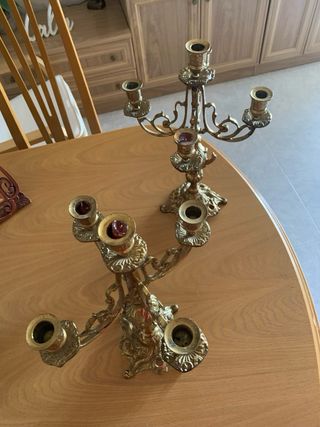 candelabros de bronce muy antiguos,en buen estado