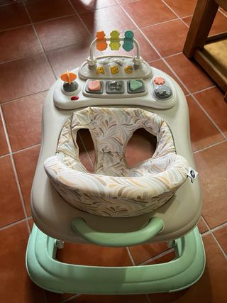 Andador bebé con actividades