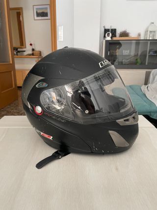 Casco de moto negro LS2